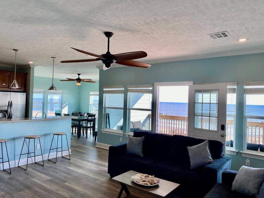 Oceanfront Home Near Hollybeach Cameron Esterno foto